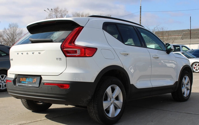 Volvo XC 40 cena 107998 przebieg: 30000, rok produkcji 2019 z Góra Kalwaria małe 154